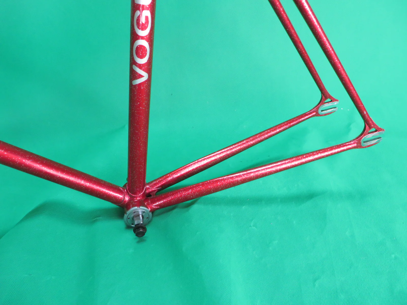 VOGUE // Red with Silver Flake // 50.5cm - Image 7