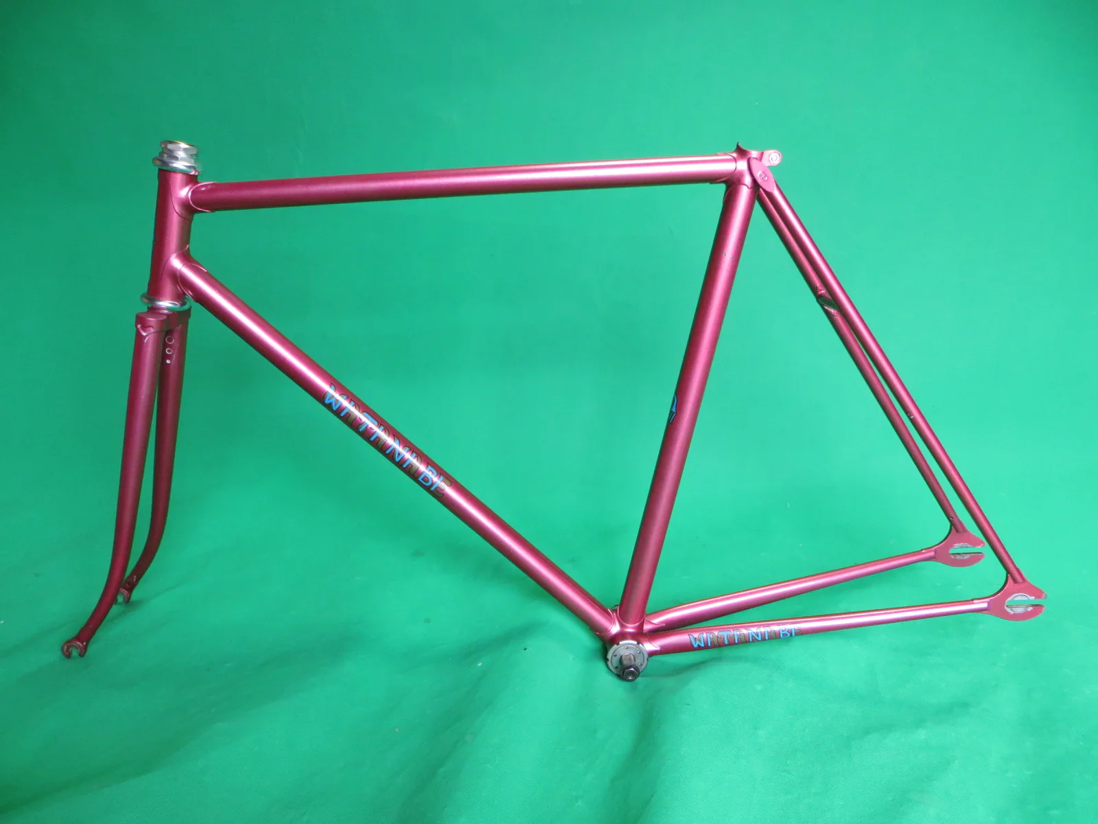 WATANABE // Ruby Metallic // 52cm