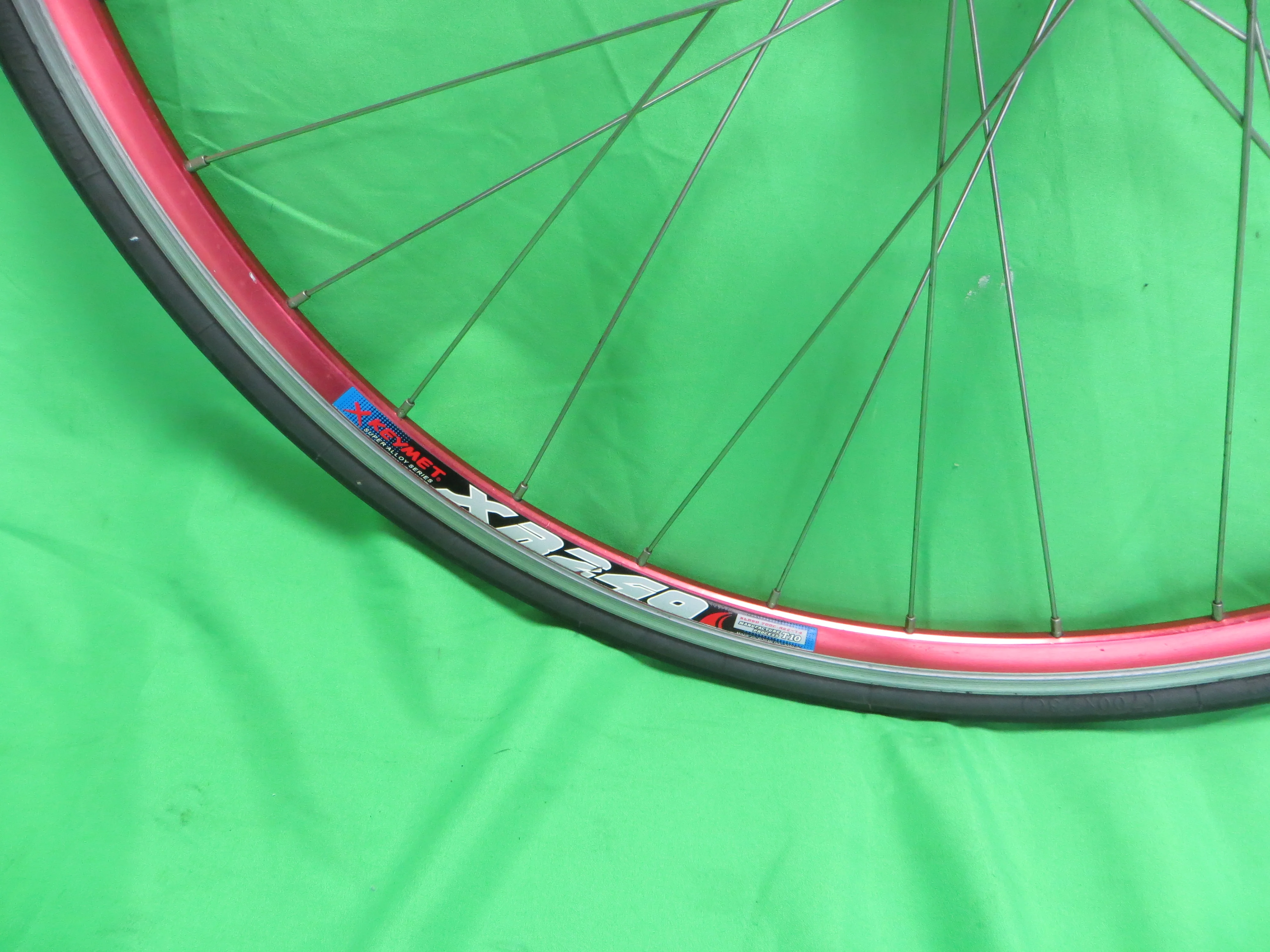 X Keymet XR240 Clincher 32H 700c Rim, Yoshigai Gram Compe Non NJS Rear Hub 120mm, Michelin TIre (25061602) - Image 3