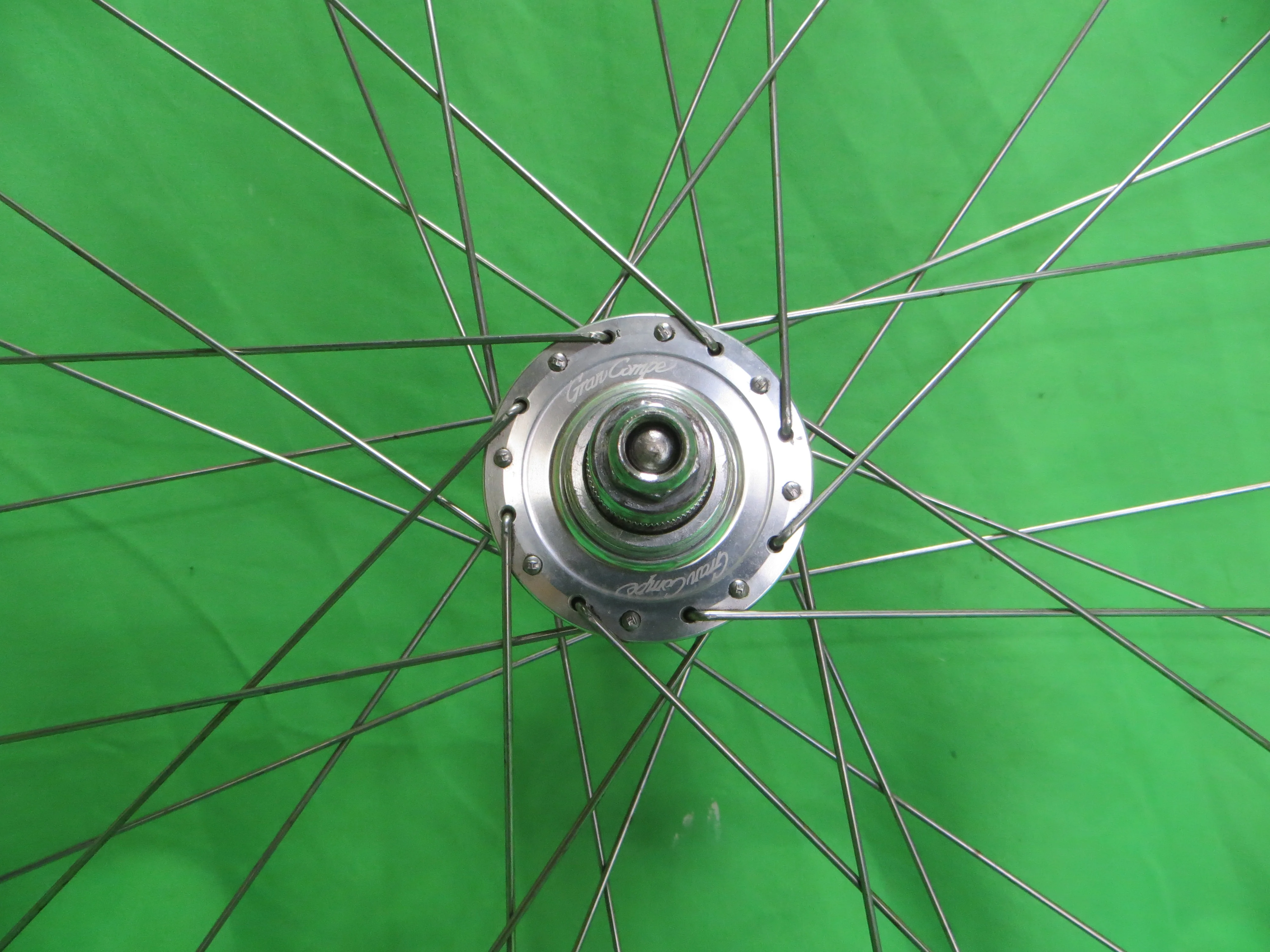 X Keymet XR240 Clincher 32H 700c Rim, Yoshigai Gram Compe Non NJS Rear Hub 120mm, Michelin TIre (25061602) - Image 5